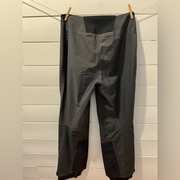 🖤 Mountain Hardwear Conduit Ski Pants – Size 12🖤 - Picture 10 of 10